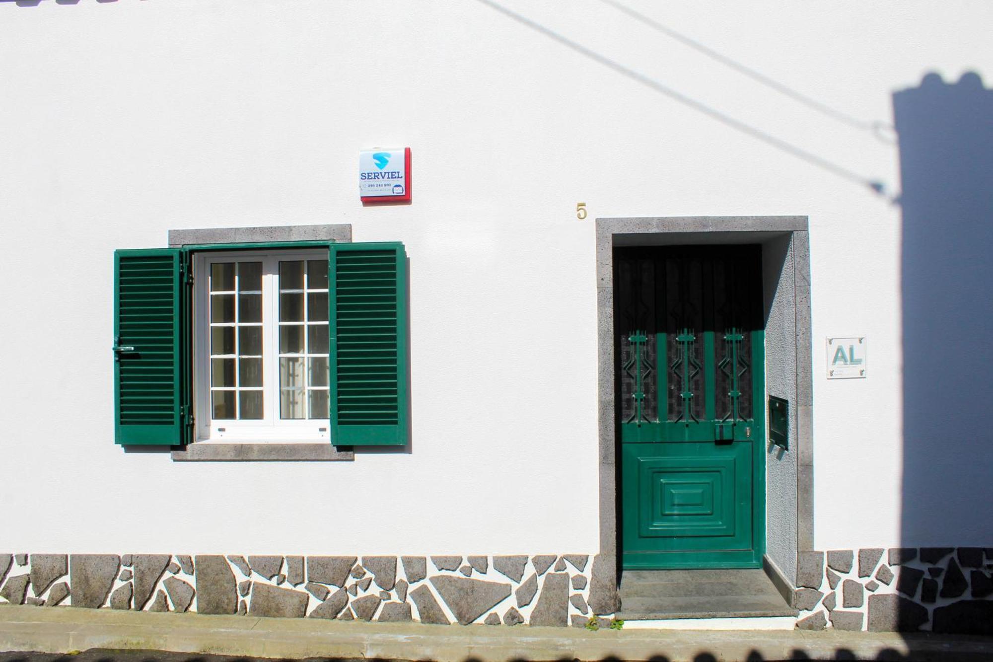 Vieira Rooms Natural Pools Ponta Delgada  Exterior photo